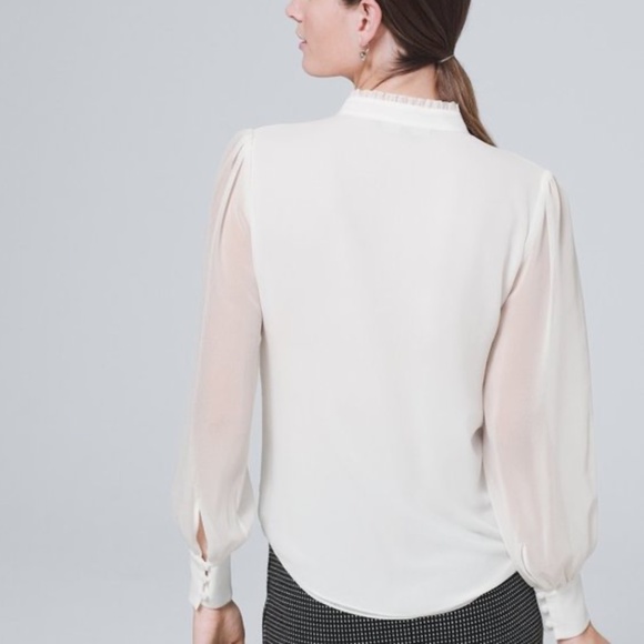 NWT WHITE HOUSE BLACK MARKET  V Neck PinTuck Blouse Ecru SIZE XS - Picture 2 of 5